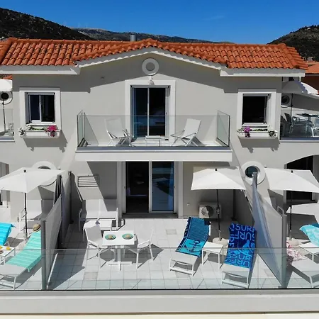 Sunrise Bay Apts Апартаменты