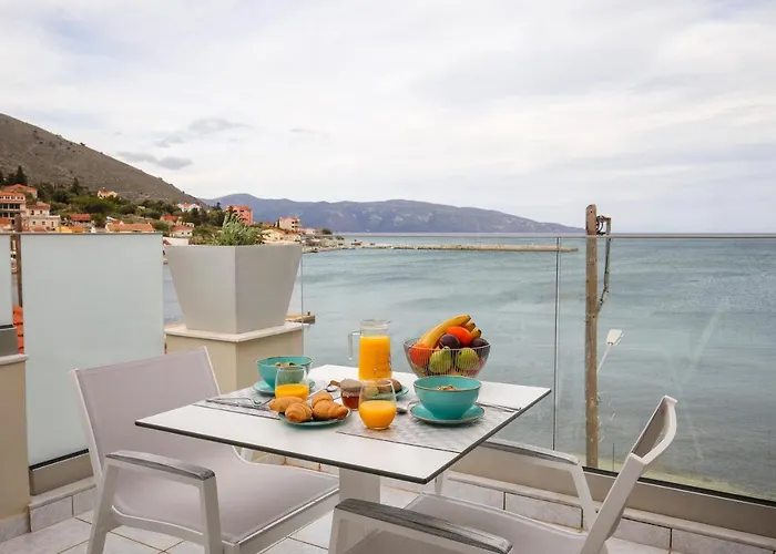 Sunrise Bay Apts * Agia Efimia