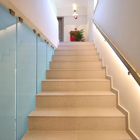 Sunrise Bay Apts דירה
