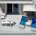 Apartment Sunrise Bay Apts *